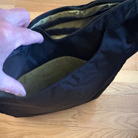 Ellington Messenger Bag Crossbody Bag Black - Picture 12 of 14